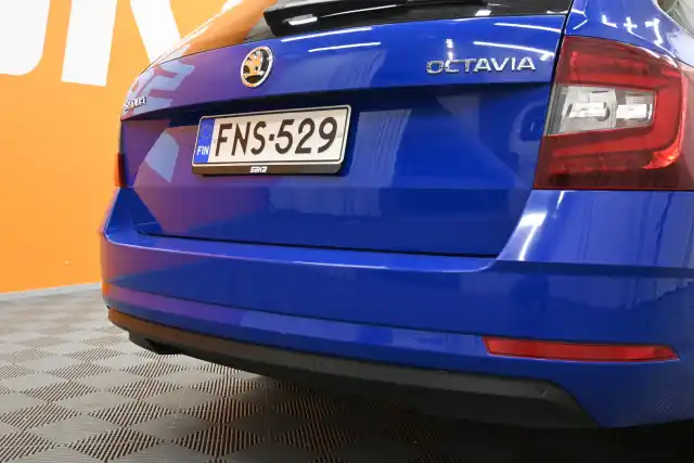 Sininen Farmari, Skoda Octavia – FNS-529