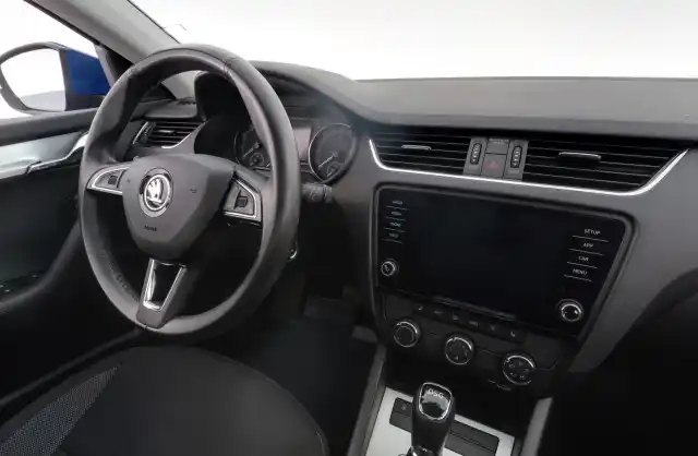 Sininen Farmari, Skoda Octavia – FNS-529