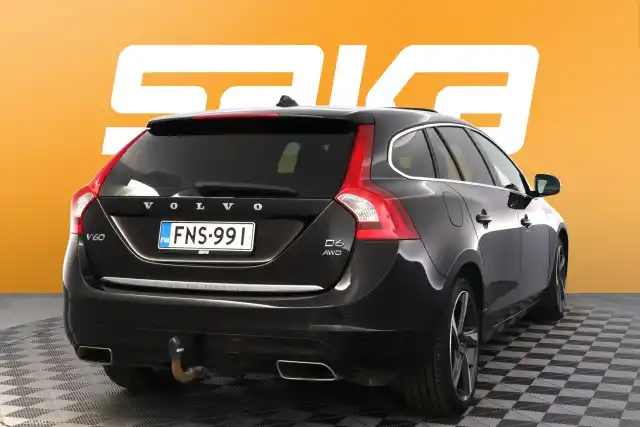 Musta Farmari, Volvo V60 – FNS-991