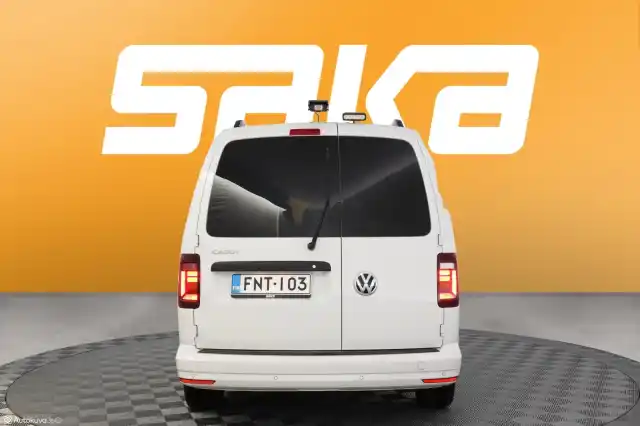 Valkoinen Tila-auto, Volkswagen Caddy Maxi – FNT-103