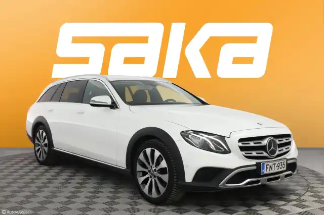 Valkoinen Farmari, Mercedes-Benz E – FNT-935