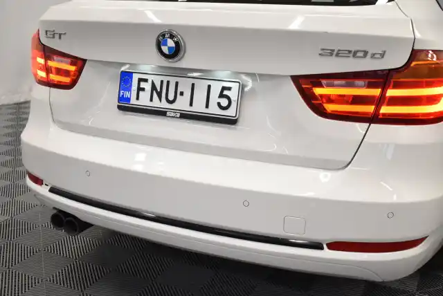 Valkoinen Sedan, BMW 320 Gran Turismo – FNU-115