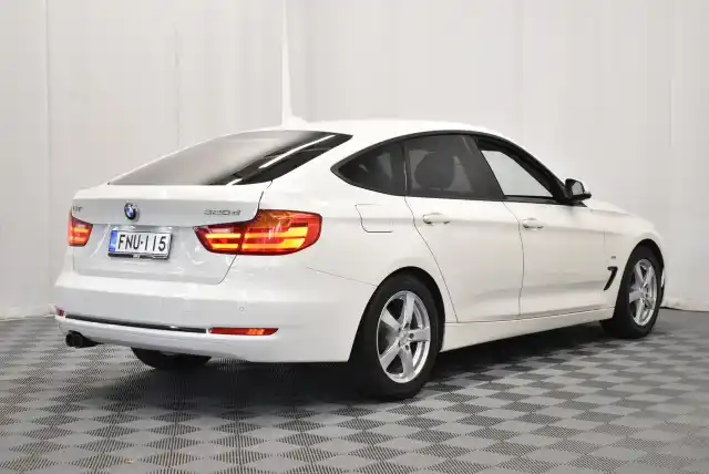 Valkoinen Sedan, BMW 320 Gran Turismo – FNU-115