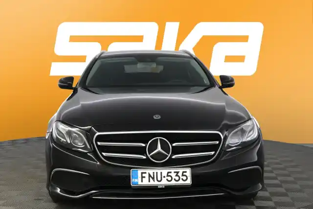 Musta Farmari, Mercedes-Benz E – FNU-535