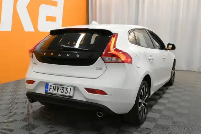 Valkoinen Viistoperä, Volvo V40 – FNV-331