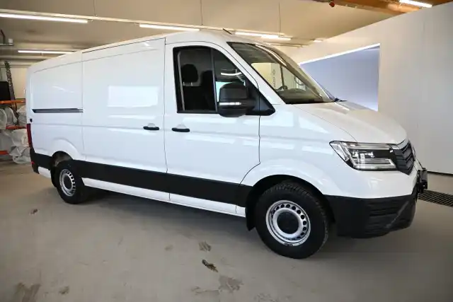 Valkoinen Pakettiauto, Volkswagen Crafter – FNX-739
