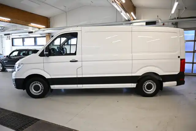 Valkoinen Pakettiauto, Volkswagen Crafter – FNX-739