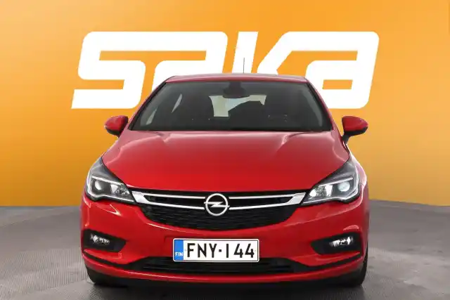 Punainen Viistoperä, Opel Astra – FNY-144