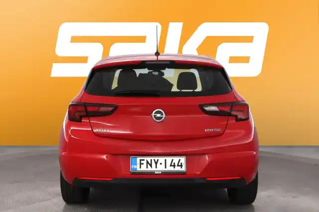 Punainen Viistoperä, Opel Astra – FNY-144