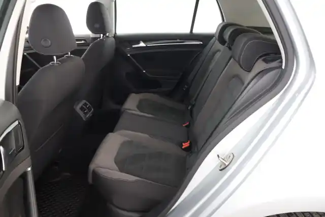 Hopea Viistoperä, Volkswagen Golf – FNY-372