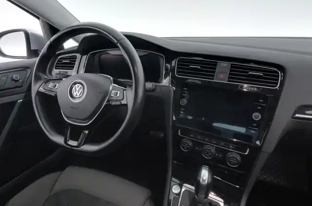 Hopea Viistoperä, Volkswagen Golf – FNY-372