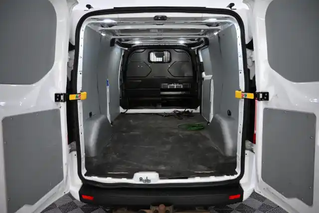 Valkoinen Pakettiauto, Ford Transit Custom – FNY-523