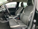 Musta Viistoperä, Volvo V40 Cross Country – FNZ-260, kuva 7