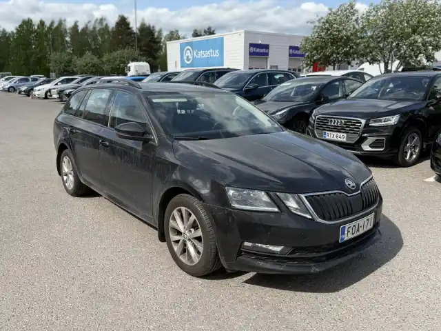 Musta Farmari, Skoda Octavia – FOA-171