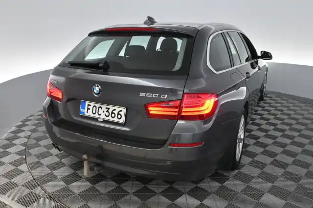 Harmaa Farmari, BMW 520 – FOC-366