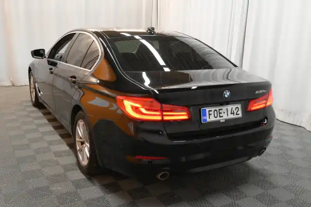 Musta Sedan, BMW 530 – FOE-142