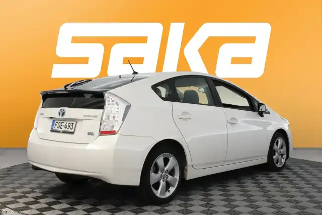 Valkoinen Viistoperä, Toyota Prius – FOE-493