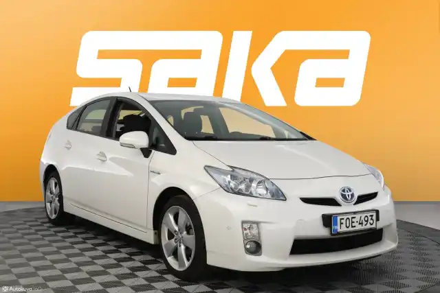 Valkoinen Viistoperä, Toyota Prius – FOE-493