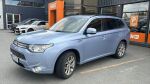 Sininen Maastoauto, Mitsubishi Outlander – FOE-497, kuva 1