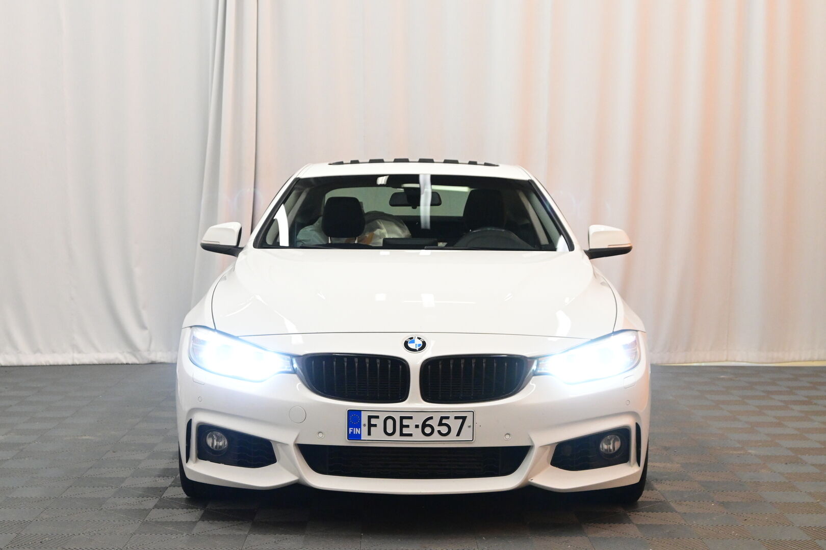Valkoinen Coupe, BMW 430 – FOE-657