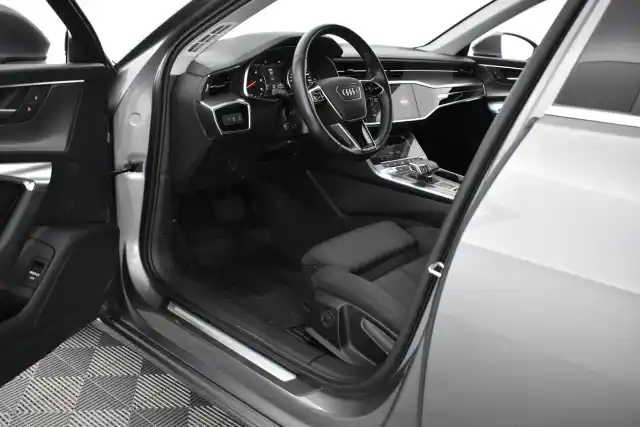 Harmaa Sedan, Audi A6 – FOF-148