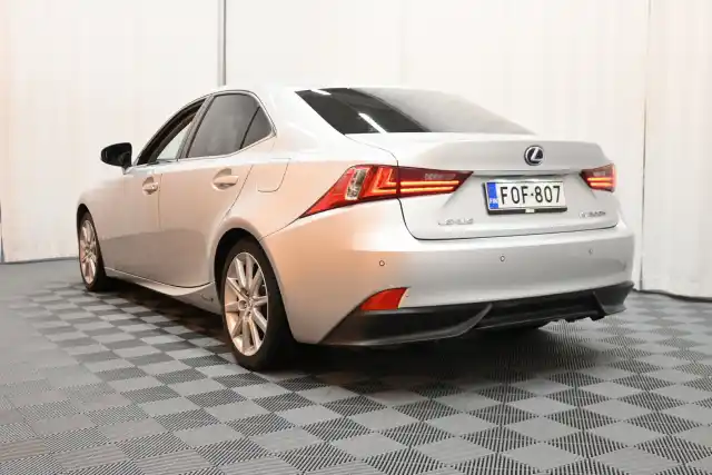 Harmaa Sedan, Lexus IS – FOF-807