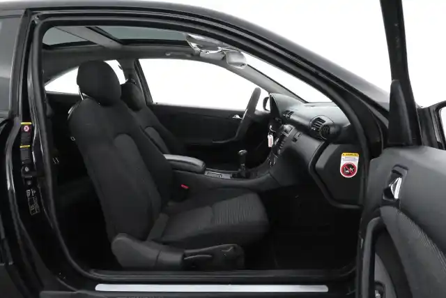Musta Coupe, Mercedes-AMG C – FOF-985