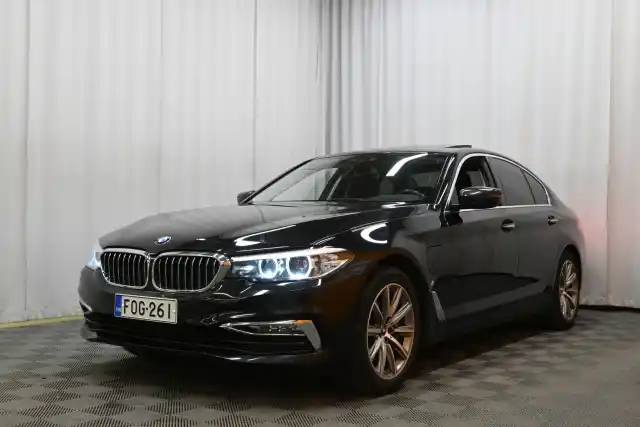 Musta Sedan, BMW 530 – FOG-261