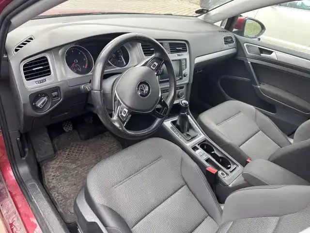 Punainen Farmari, Volkswagen Golf – FOG-697