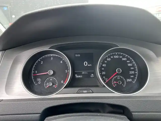 Punainen Farmari, Volkswagen Golf – FOG-697