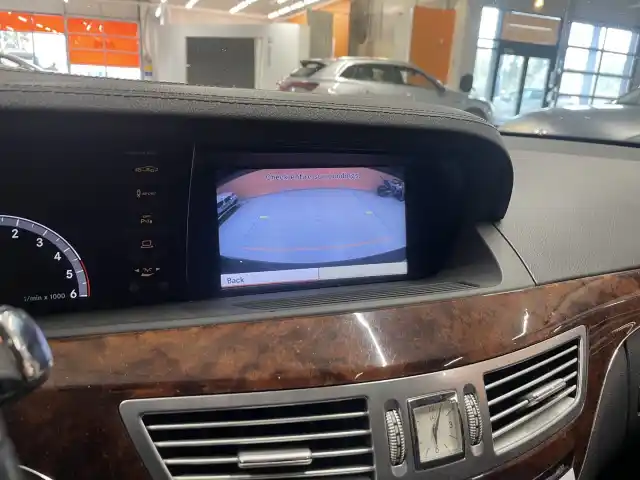Musta Sedan, Mercedes-Benz S – FOH-482