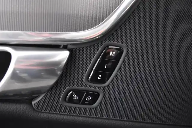 Musta Farmari, Volvo V90 – FOH-915