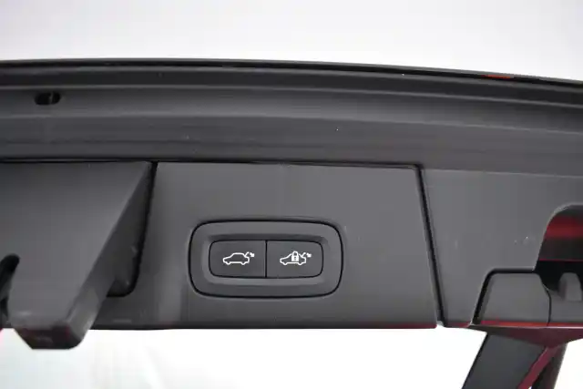 Musta Farmari, Volvo V90 – FOH-915