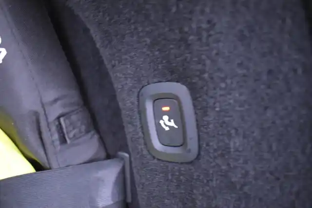 Musta Farmari, Volvo V90 – FOH-915