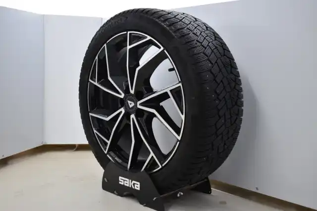 Musta Farmari, Volvo V90 – FOH-915