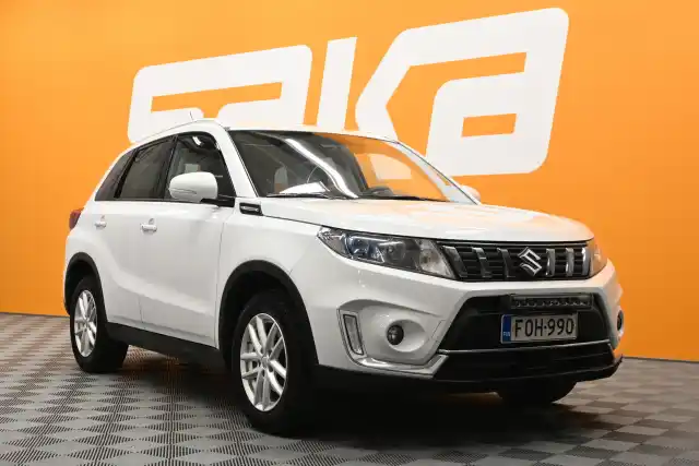 Valkoinen Viistoperä, Suzuki Vitara – FOH-990