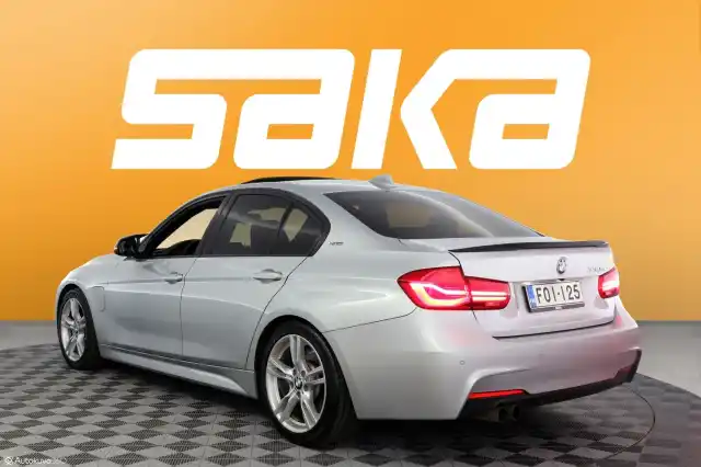 Harmaa Sedan, BMW 330 – FOI-125