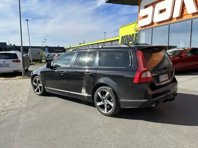 Musta Farmari, Volvo V70 – FOI-550
