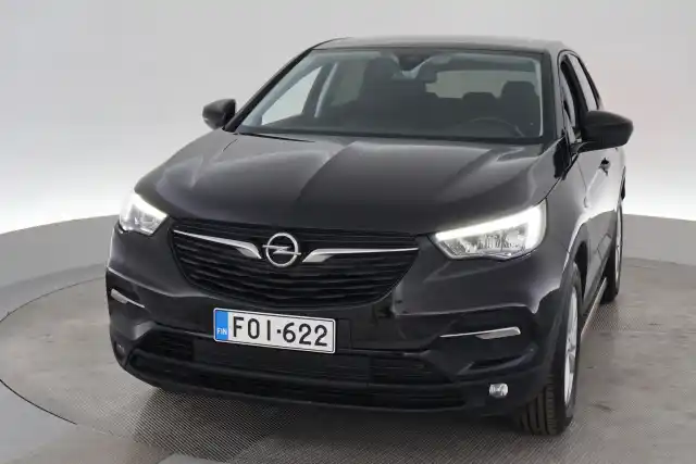 Musta Maastoauto, Opel Grandland X – FOI-622