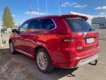 Punainen Maastoauto, Mitsubishi Outlander PHEV – FOJ-613, kuva 3