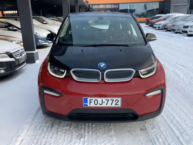 Punainen Viistoperä, BMW i3 – FOJ-772