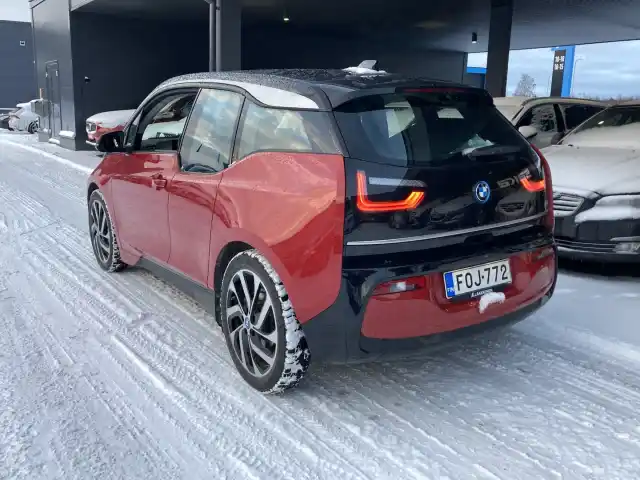 Punainen Viistoperä, BMW i3 – FOJ-772