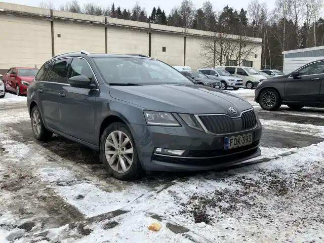 Harmaa Farmari, Skoda Octavia – FOK-393