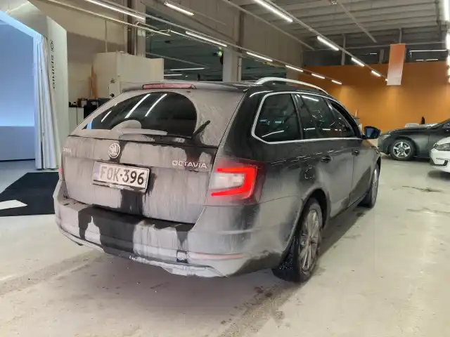 Musta Farmari, Skoda Octavia – FOK-396