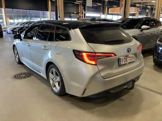 Harmaa Farmari, Toyota Corolla – FOK-709
