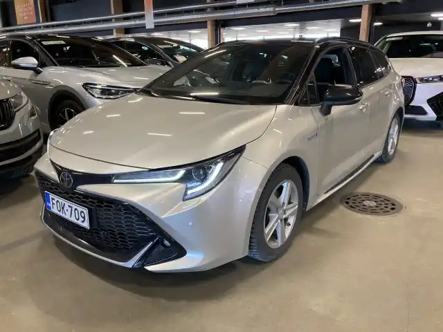 Harmaa Farmari, Toyota Corolla – FOK-709