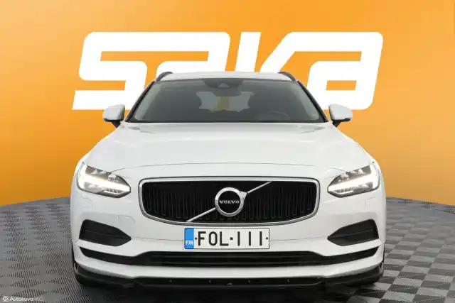 Valkoinen Farmari, Volvo V90 – FOL-111