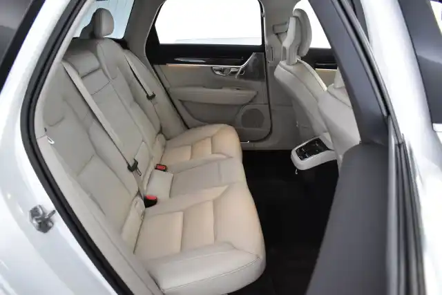 Valkoinen Farmari, Volvo V90 – FOL-273