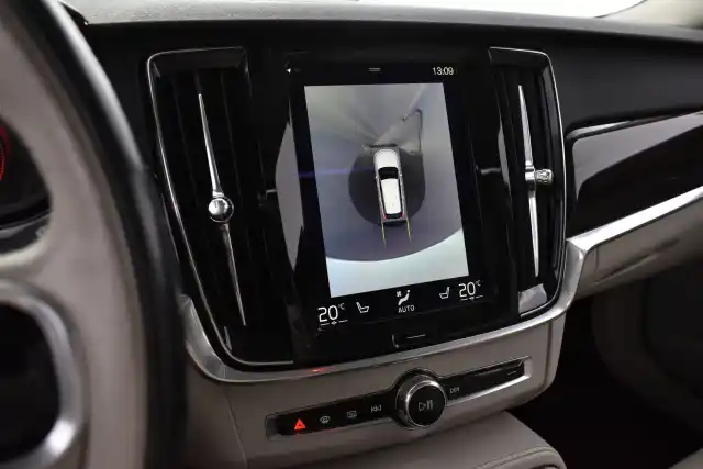 Valkoinen Farmari, Volvo V90 – FOL-273
