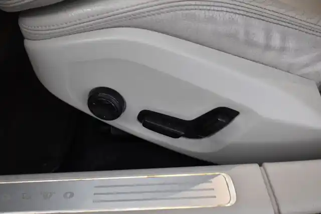 Valkoinen Farmari, Volvo V90 – FOL-273